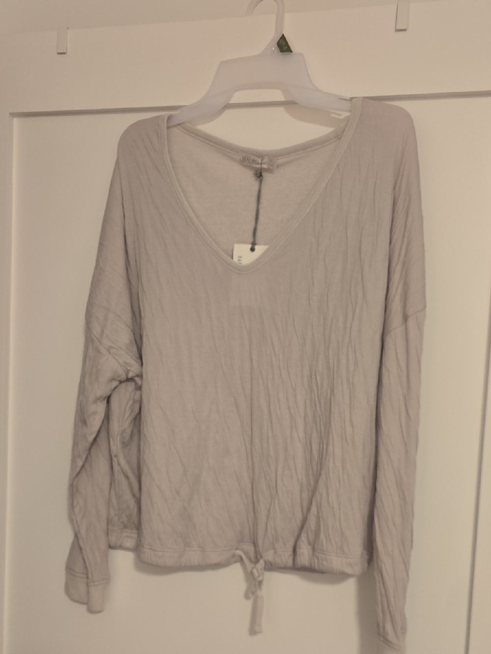 Barefoot Dreams  V-Neck Long Sleeve Drawstring Top Crinkle Jersey